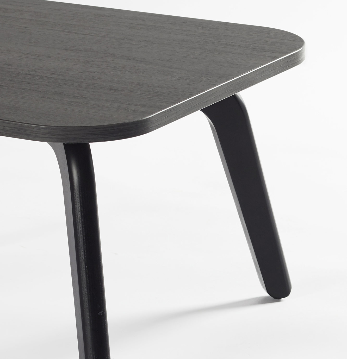Hanna Table - Akaba